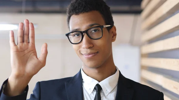 Hej, viftande Hand svart affärsman, porträtt — Stockfoto