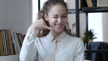 Jest, müşteri hizmet kadın, kapalı ara beni