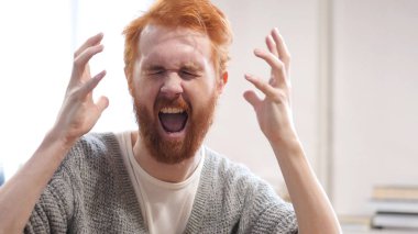 Üzgün adam çığlık, gidiş deli