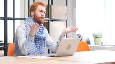 Müşteri, tartışma, müzakere ile konuşan adam