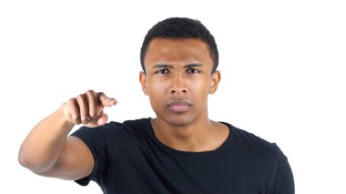 Siyah adam kamera doğru parmağınızla işaret
