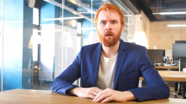 Şok, hayrete işadamı merak