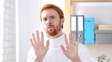 Teklif, kırmızı tüyler adamla inkar reddetme