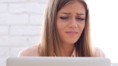 Kaybı, proje felaket, önden görünüm tarafından üzgün