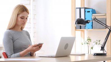 Akıllı Kadın Kullanıyor