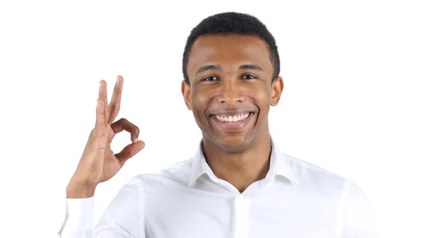 Okay Zeichen von schwarzen Mann auf weißem Hintergrund — Stockfoto