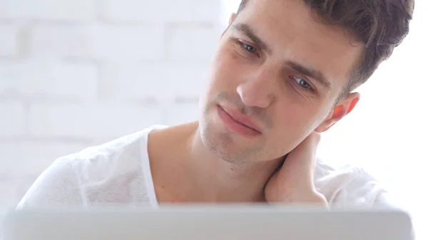 Front Close-Up of  Tired Man Trying to Relax Neck Muscles at Work — Stock Photo, Image