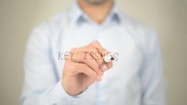 Anahtar sorunları, şeffaf ekranda yazma adam