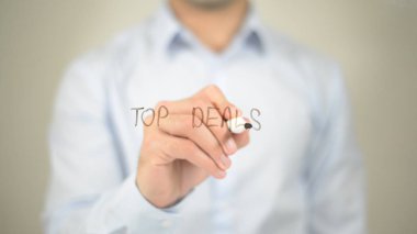 En iyi fırsatlar, şeffaf ekranda yazma adam