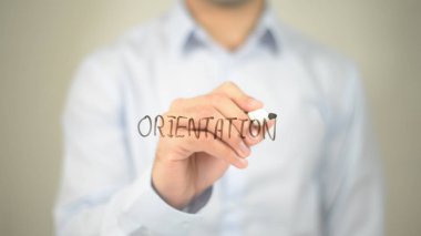 Yönlendirme, şeffaf ekranda yazma adam