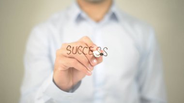 Başarı, Saydam Ekranda Yazan Adam