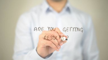 Sonuçlar alıyorsanız? , adam şeffaf ekran üzerine yazma