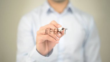 Etkisi, şeffaf ekranda yazma adam