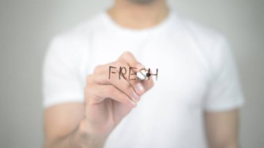 Taze, Saydam Ekranda Yazan Adam