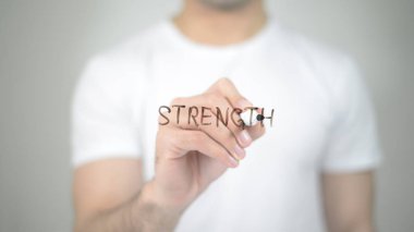 Gücü, şeffaf ekranda yazma adam