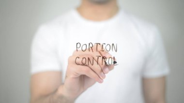 İksiri kontrol, şeffaf ekranda yazma adam