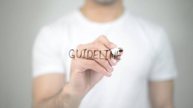 Kılavuz, Saydam Ekranda Yazan Adam