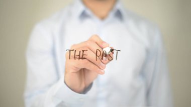 Geçmişte, adam şeffaf ekran üzerine yazma