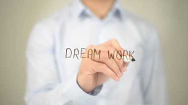 Rüya Çalışması, Saydam Ekranda Yazan Adam