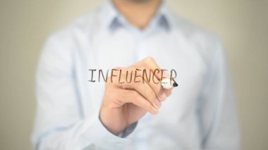 Etki unsuru, şeffaf ekranda yazma adam