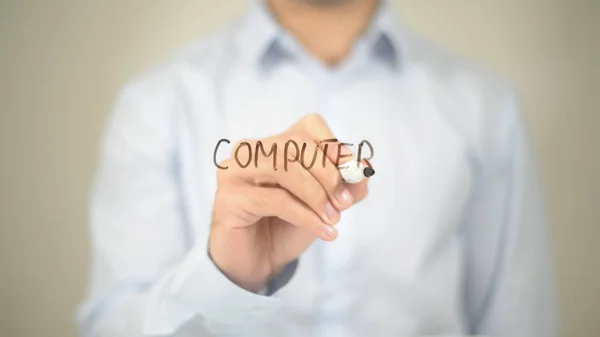 Computador, Homem escrevendo na tela transparente — Fotografia de Stock
