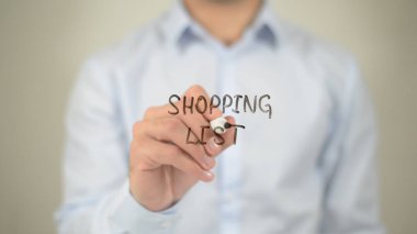 Alışveriş listesi, şeffaf ekranda yazma adam