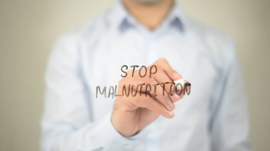 Yetersiz beslenme, şeffaf ekranda yazma adam durdurmak