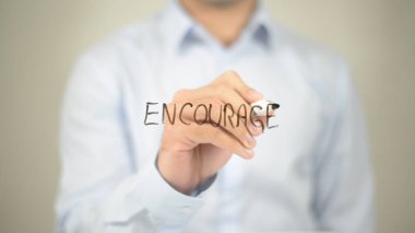 Cesaret, Saydam Ekranda Yazan Adam