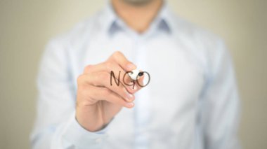 STK, Saydam Ekranda Yazan Adam