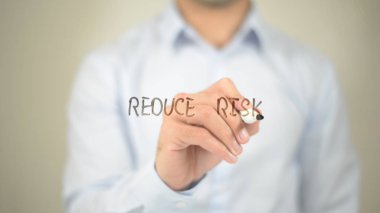 Riski Azalt, Saydam Ekranda Yazan Adam