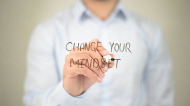 Yourelf, adam şeffaf ekranda yazma yetkisi