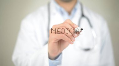 Medicare, şeffaf ekranda yazma doktor