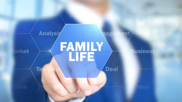 Семейная жизнь, человек, работающий над голографическим интерфейсом, визуальный экран — стоковое фото