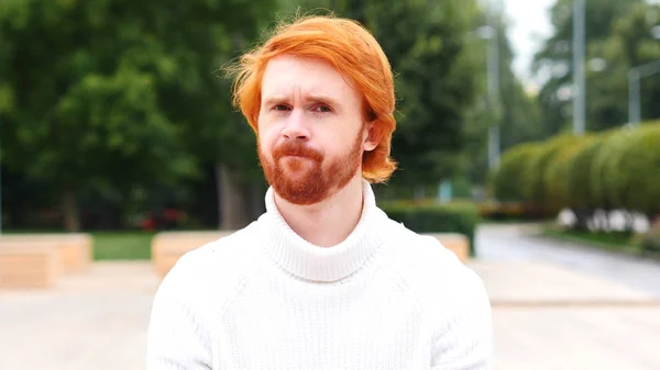 No, Man Denying Offer by Shaking Head, Rejecting, Outdoor — Stock Photo, Image