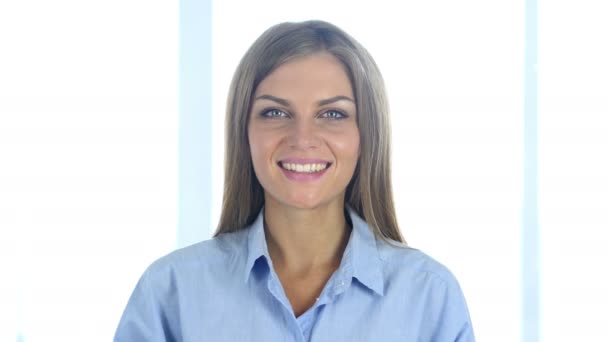 Portrait of Beautiful Smiling Woman Looking at Camera in Office — Stock Video