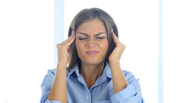 Portret van de jonge vrouw gebaren hoofdpijn, Stress — Stockfoto