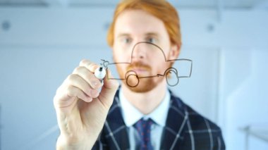 Mühendisi çizim araba konsepti üzerine saydam cam ofis, kırmızı saçlar