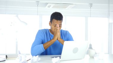 Sorunlar, trajedi üzgün Afro-Amerikan adam