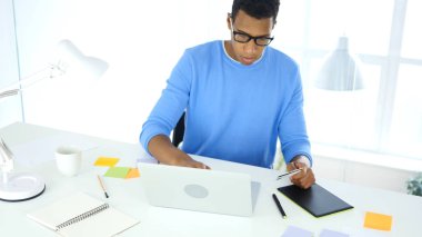 Online Kredi kartı ile ödeme tasarımcı alışveriş, içinde meşgul Tasarımcısı