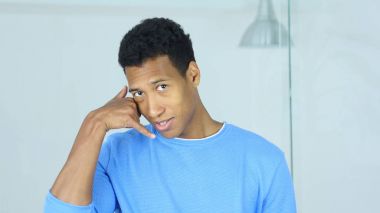 Afro-Amerikan adam yardım hareketi için bizi arayın 