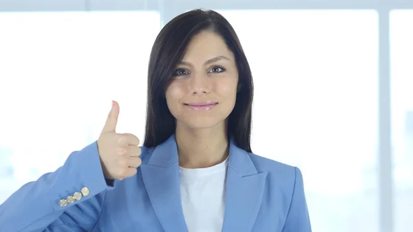 Thumbs Up by Young Businesswoman in Office — Stock Photo, Image