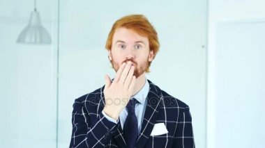 Öpücük aşk için Kızıl saçlı Rus işadamı tarafından uçan