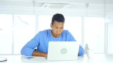 Afro-Amerikan adam kaybı, hayal kırıklığı ve gerginlik