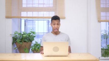 Skype, Afrika adam Online Video sohbet etmek üstünde Laptop