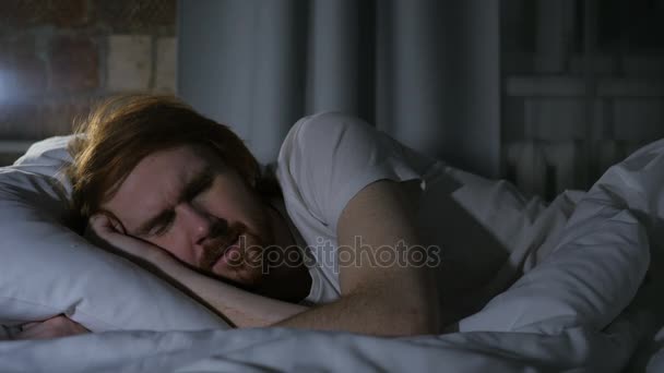 Uncomfortable Redhead Beard Man Sleeping in Bed at Night, Restlessness — Stock Video