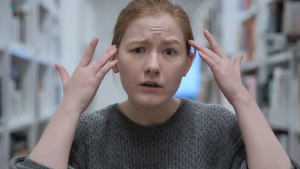 Portrait of Young Woman in Anger, Yelling in Cafe — Stock Video