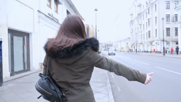 Versuch Lift Winter Auf Die Straße Bringen — Stockvideo