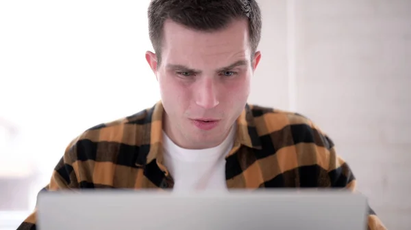 Close Up of Young Man Reacting to Online Loss — Stock Photo, Image