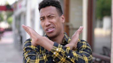 Genç Afrikalı Adamı Reddetme ve Sevmeme