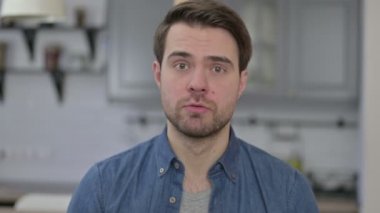 Tartışan Sakallı Genç Adam 'ın portresi